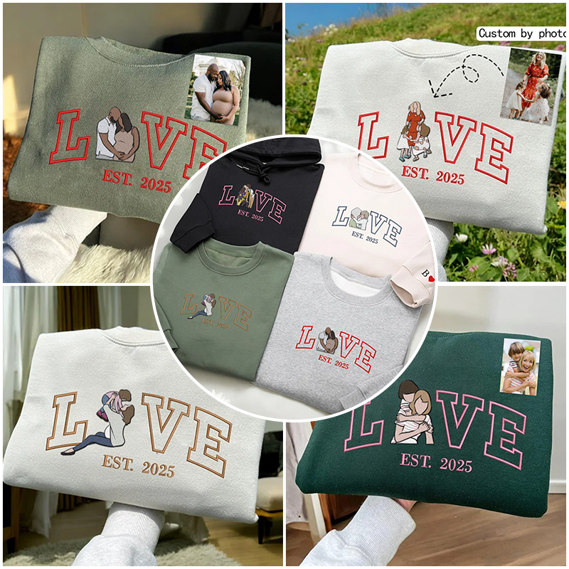 Cusformom Personalized Embroidered Photo Mom LOVE Est Year Crewneck/Hoodie/T-shirt