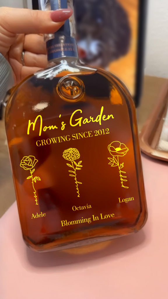 Custom Golden Foil Birth Flower Whiskey Bottle - Gifts for Mom/Grandma