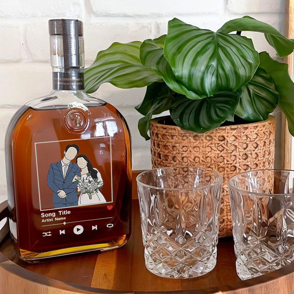 Personalized Couple Portrait Whiskey Bottles: Celebrate Love in Every Sip