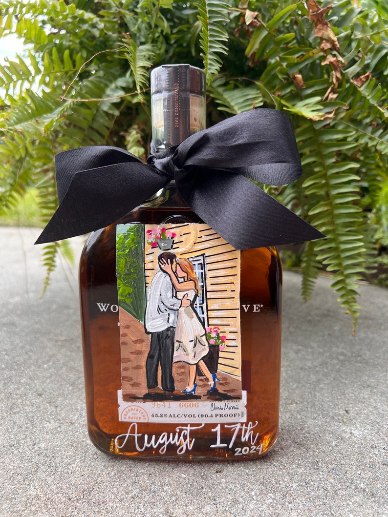 Custom Engraving Couple Portrait Whiskey Bottles