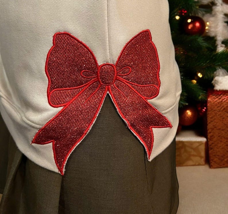 Embroidered Side Bow Appliqué Sweatshirt