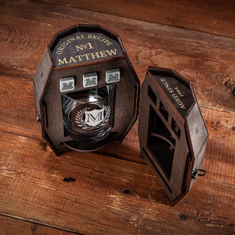 Personalized Whiskey Glasses Set in a Wooden Barrel, Fathers Day gift