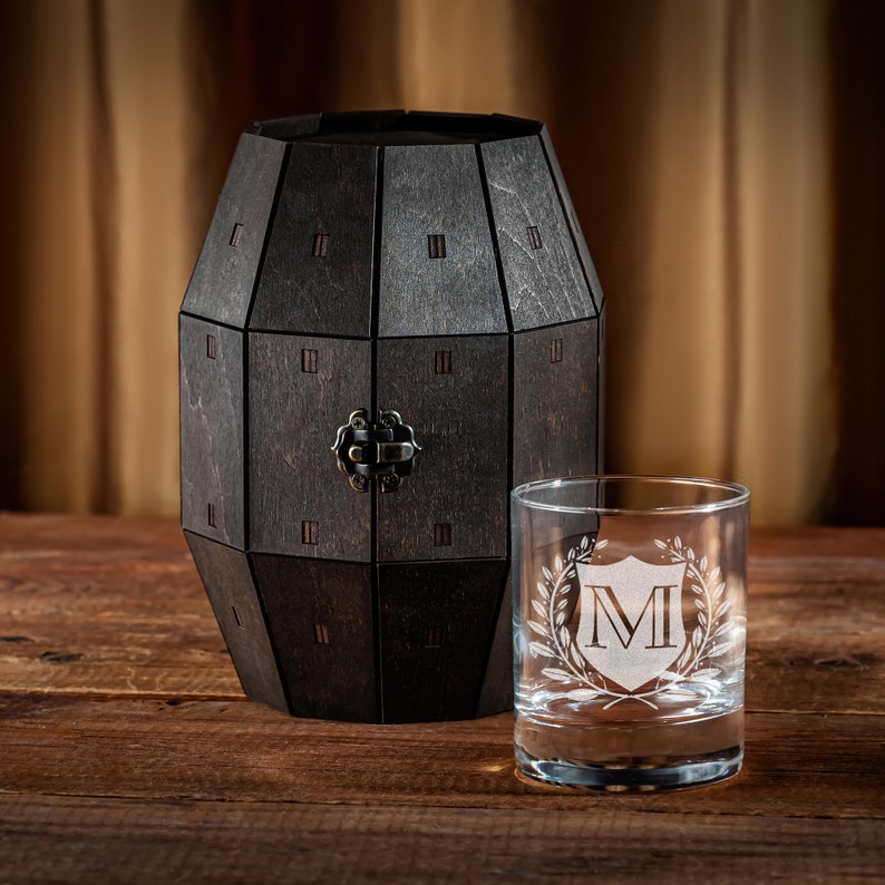 Personalized Whiskey Glasses Set in a Wooden Barrel, Fathers Day gift