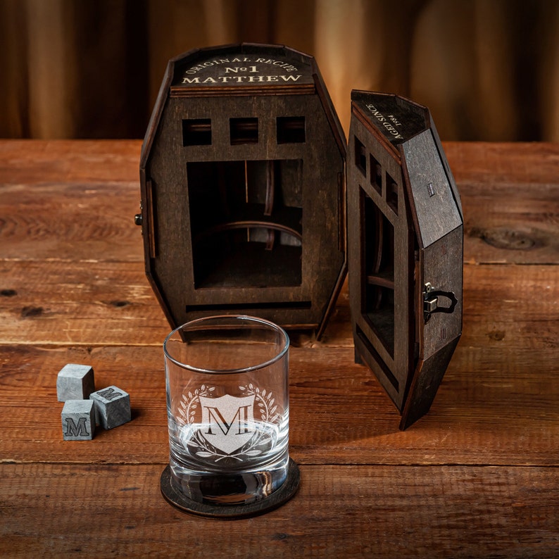 Personalized Whiskey Glasses Set in a Wooden Barrel, Fathers Day gift