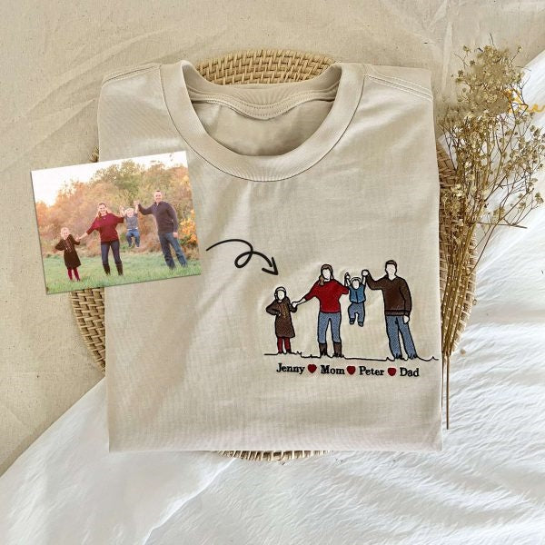 Personalized Family Portrait Embroidered Crewneck – Customizable and Cozy