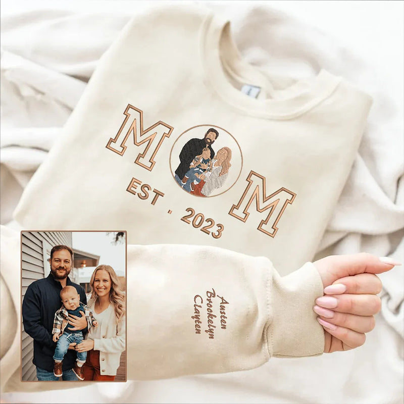 Personalized Embroidered Family Photo Sweatshirt - 🔥Mother's Day Sale🔥