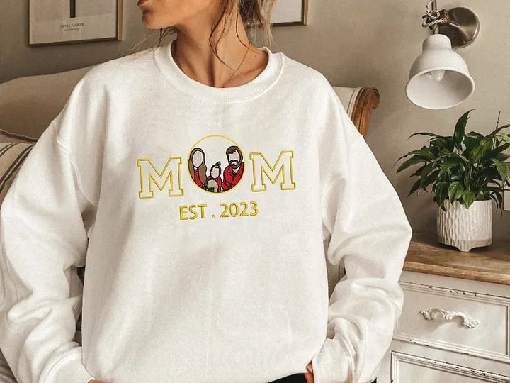 Personalized Embroidered Family Photo Sweatshirt - 🔥Mother's Day Sale🔥