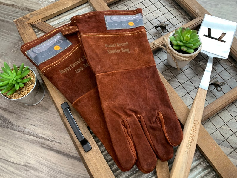 Personalized Grill Gloves with Spatula | BBQ Gift | Father's Day Gift