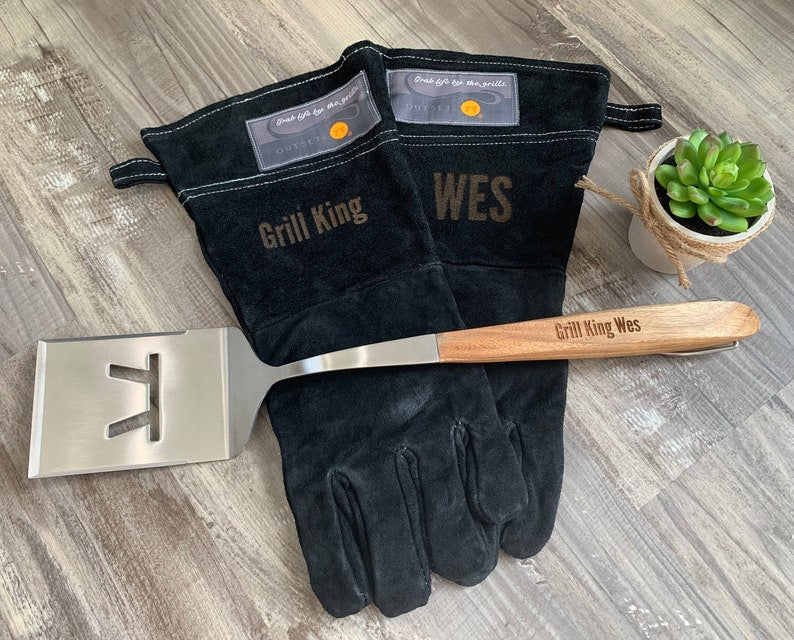 Personalized Grill Gloves with Spatula | BBQ Gift | Father's Day Gift