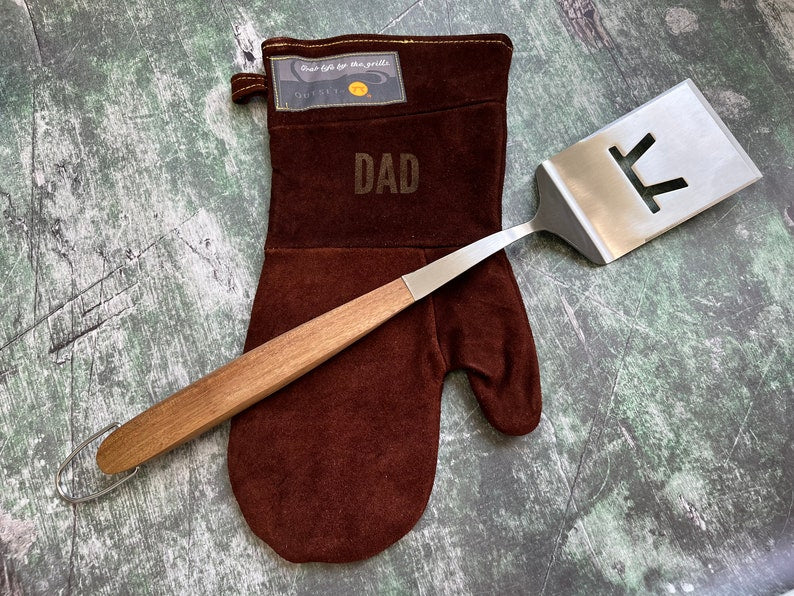 Personalized Grill Gloves with Spatula | BBQ Gift | Father's Day Gift