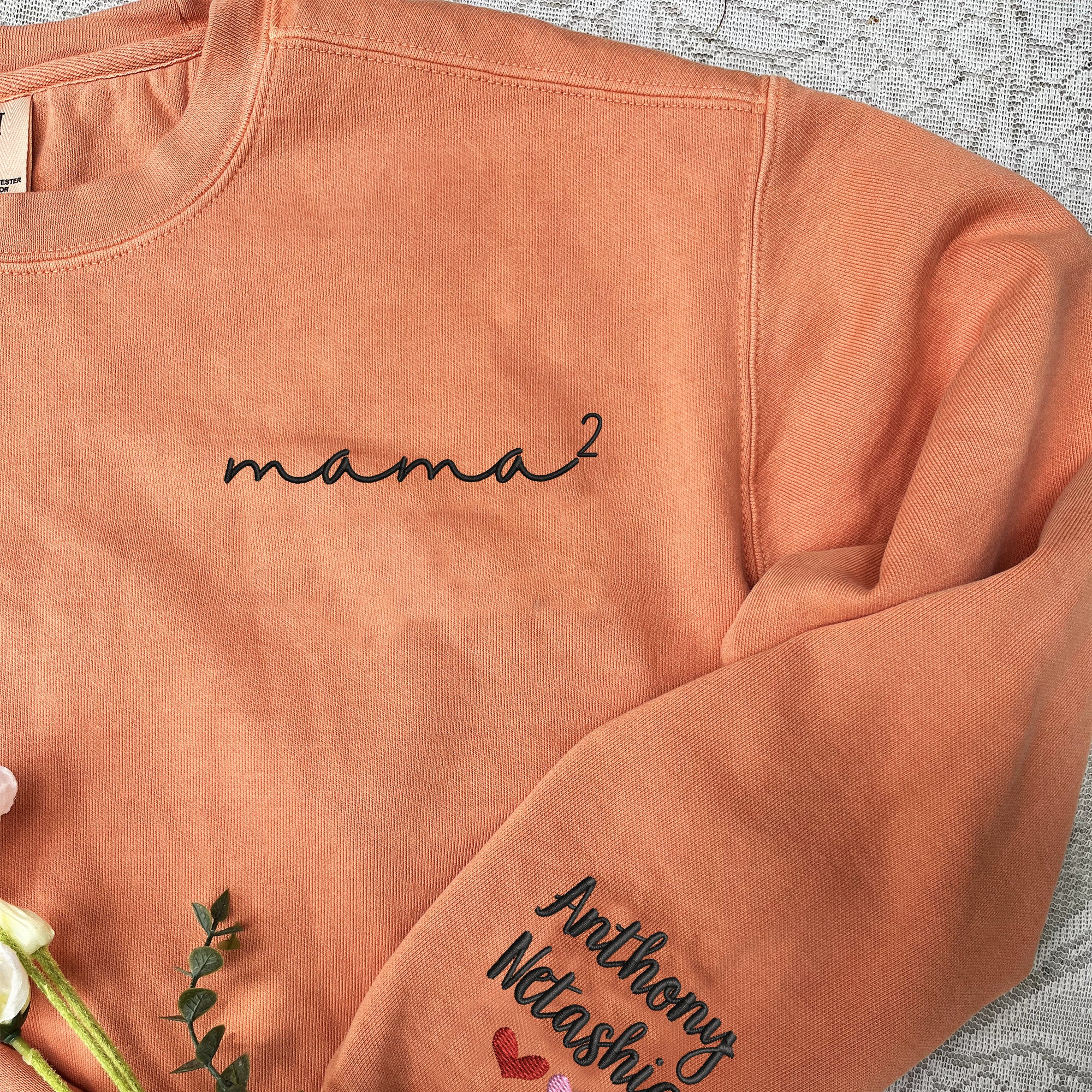 Custom Embroidery Mama Quadratic Shirt with Children Name on Sleeve, Mama Shirt, Mother Father Gifts