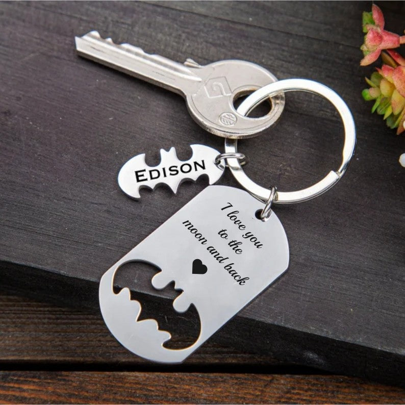 Personalized Superhero Dad Keychain with 1-10 Names