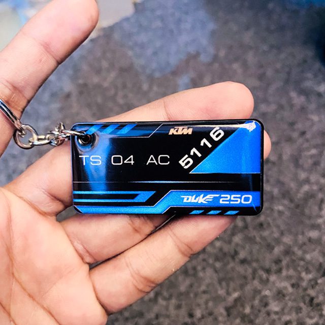 STUNNING GEL NUMBER PLATE KEYCHAIN