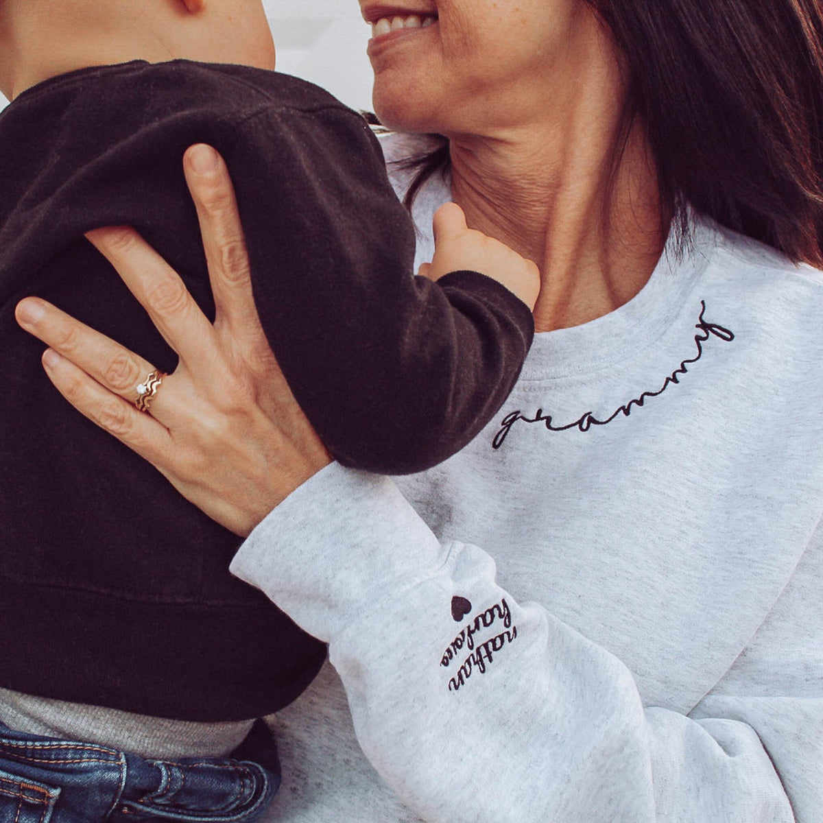 💖Custom Mama Embroidered Sweatshirt with Kids Names sleeve for Mom Mother's Day Birthday Gifts