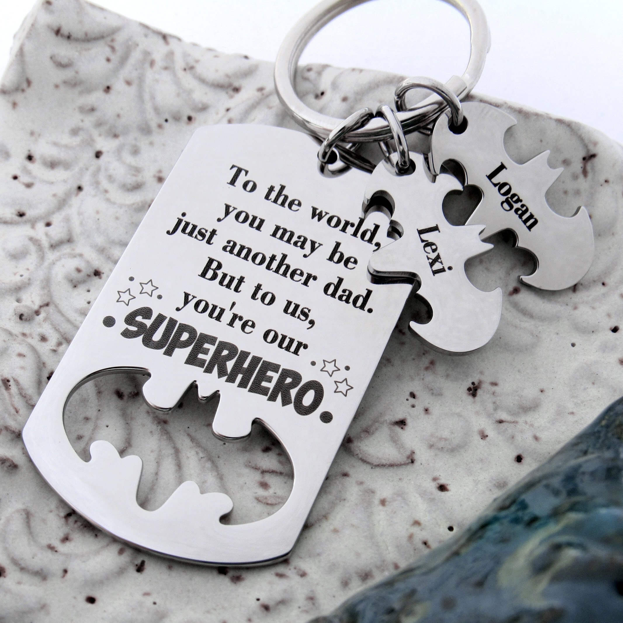 Personalized Superhero Dad Keychain with 1-10 Names