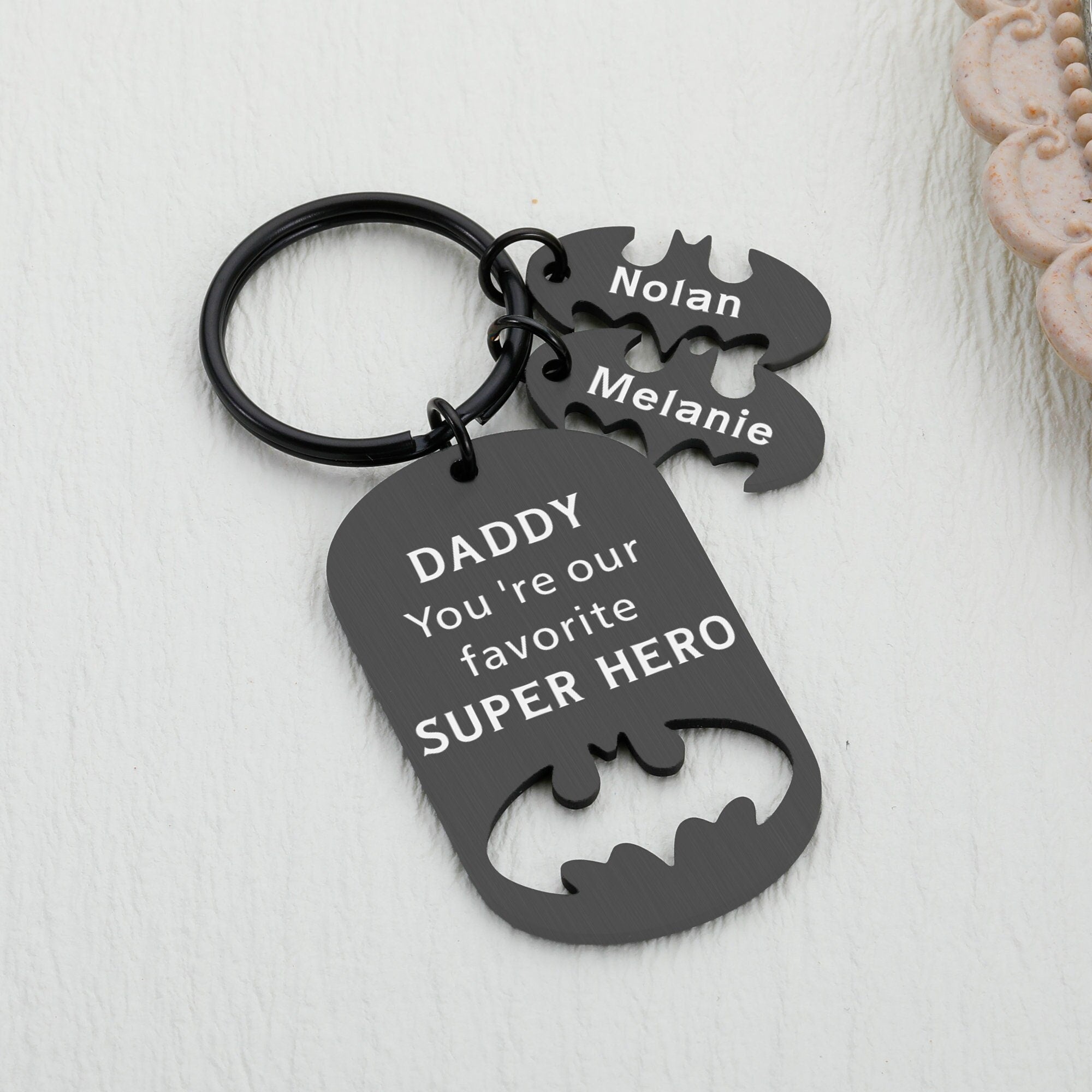 Personalized Superhero Dad Keychain with 1-10 Names