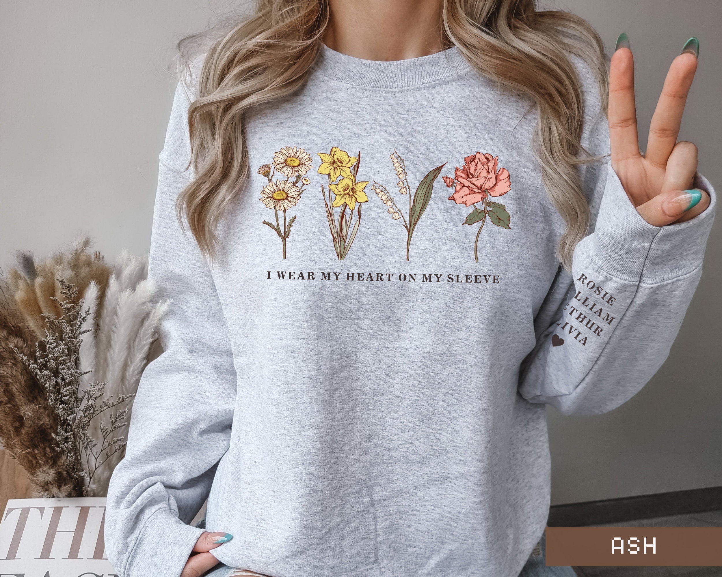 Custom Birth Month Sweatshirt Birth Flower Sweater, Birth Flower Shirt, Grandma's Garden, Personalized Mom Gift Grandma Mother's Day Gift